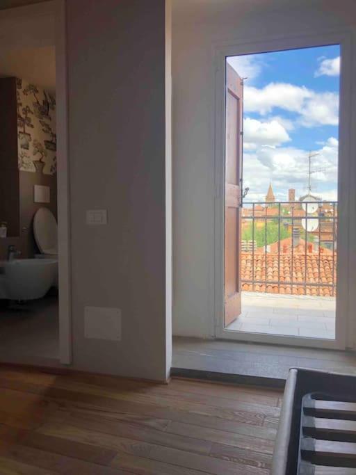 Romantic Attic Room With Panoramic View Bologna Esterno foto