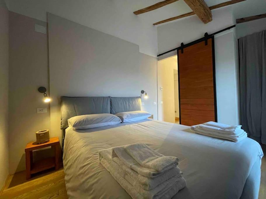 Romantic Attic Room With Panoramic View Bologna Esterno foto