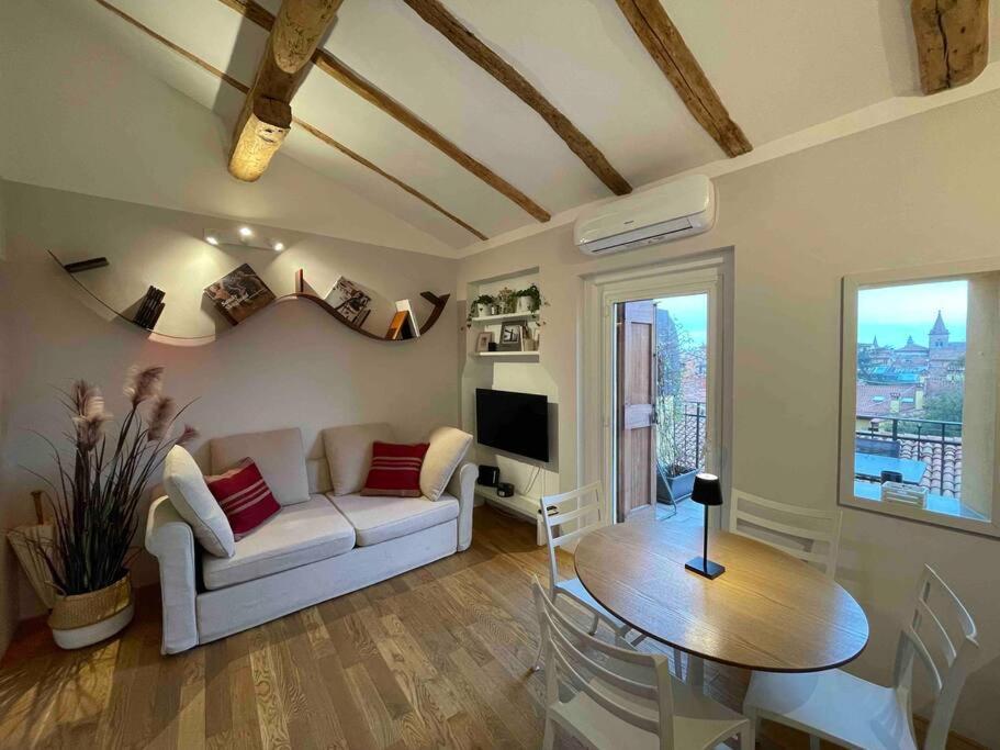 Romantic Attic Room With Panoramic View Bologna Esterno foto